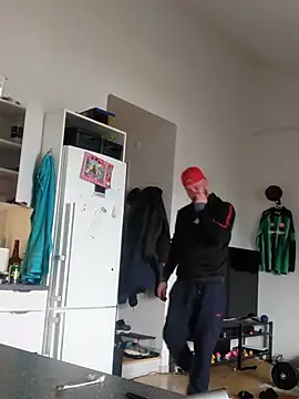 Snapshot of eltoulou chatting on February 2025 07:36:01 PM eltoulou online show from February 2025 07:36:01 PM