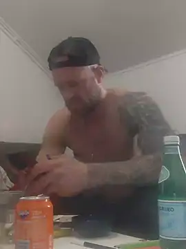 Snapshot of eltoulou chatting on March 2025 02:37:02 PM eltoulou online show from March 2025 02:37:02 PM