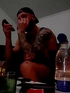 Snapshot of eltoulou chatting on March 2025 08:38:02 PM eltoulou online show from March 2025 08:38:02 PM