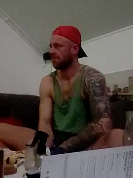 Snapshot of eltoulou chatting on March 2025 09:48:01 PM eltoulou online show from March 2025 09:48:01 PM