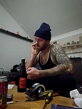 Snapshot of eltoulou chatting on December 2025 11:53:01 PM eltoulou online show from December 2025 11:53:01 PM