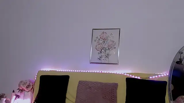 Snapshot of Catlady333 chatting on November 2025 07:38:01 PM Catlady333 online show from November 2025 07:38:01 PM