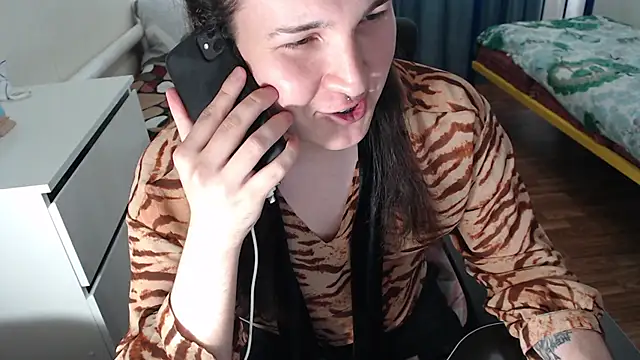 EvaMiron online show from September 2025 10:27:01 AM