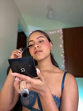 Snapshot of gretta_kler1 chatting on December 2024 11:00:01 PM gretta kler1 online show from December 2024 11:00:01 PM