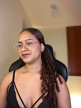 Snapshot of gretta_kler1 chatting on January 2025 05:12:02 PM gretta kler1 online show from January 2025 05:12:02 PM