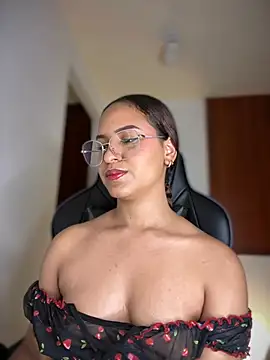 Snapshot of gretta_kler1 chatting on February 2025 03:53:02 AM gretta kler1 online show from February 2025 03:53:02 AM