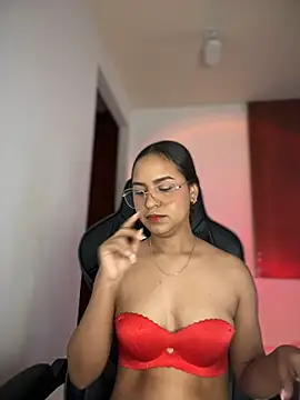 Snapshot of gretta_kler1 chatting on February 2025 01:29:01 PM gretta kler1 online show from February 2025 01:29:01 PM