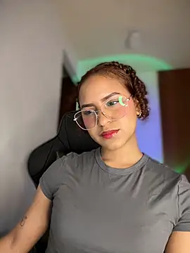 Snapshot of gretta_kler1 chatting on February 2025 04:24:02 PM gretta kler1 online show from February 2025 04:24:02 PM