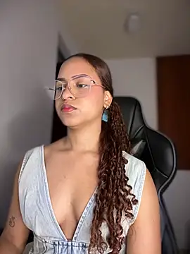 Snapshot of gretta_kler1 chatting on March 2025 02:23:01 PM gretta kler1 online show from March 2025 02:23:01 PM