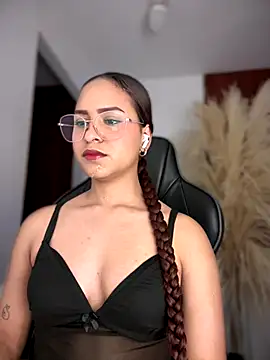 Snapshot of gretta_kler1 chatting on November 2025 10:09:02 PM gretta kler1 online show from November 2025 10:09:02 PM