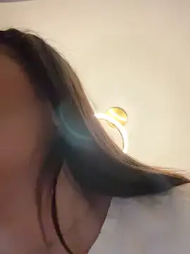 deliaroyal online show from March 2025 07:43:02 PM