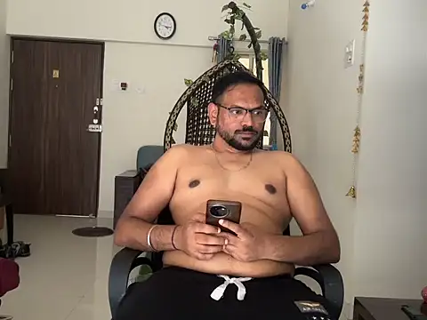 Snapshot of lovbombayduck11 chatting on June 2026 10:40:01 AM lovbombayduck11 online show from June 2026 10:40:01 AM