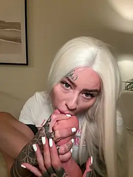 Snapshot of bambixboo chatting on October 2025 09:09:02 PM bambixboo online show from October 2025 09:09:02 PM