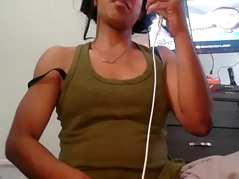 Snapshot of CaramelDipper chatting on June 2026 02:45:01 PM CaramelDipper online show from June 2026 02:45:01 PM