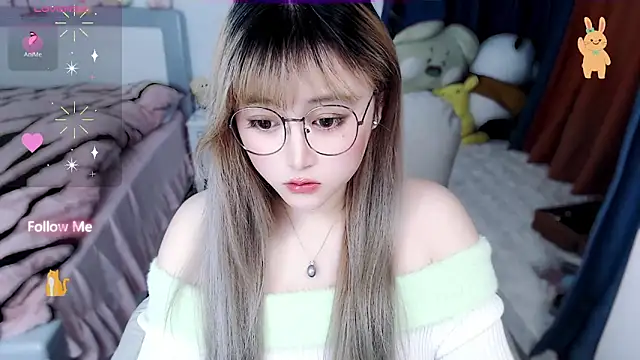 Snapshot of Sweet-18wanwan chatting on October 2025 03:33:02 PM Sweet-18wanwan online show from October 2025 03:33:02 PM