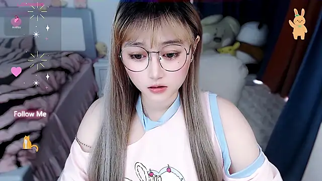 Snapshot of Sweet-18wanwan chatting on October 2025 03:45:02 AM Sweet-18wanwan online show from October 2025 03:45:02 AM