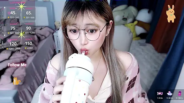 Snapshot of Sweet-18wanwan chatting on October 2025 06:25:02 PM Sweet-18wanwan online show from October 2025 06:25:02 PM