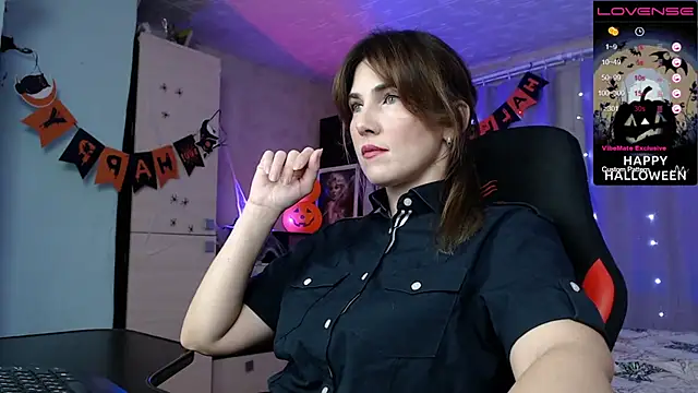 Snapshot of Daniela_Cooperr chatting on November 2025 04:53:01 PM Daniela Cooperr online show from November 2025 04:53:01 PM