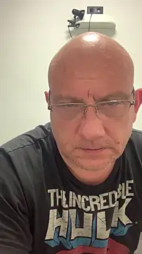 Bossun79 online show from April 2026 12:03:01 PM