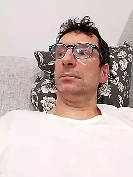 Snapshot of Anastasio33 chatting on January 2025 09:44:02 PM Anastasio33 online show from January 2025 09:44:02 PM