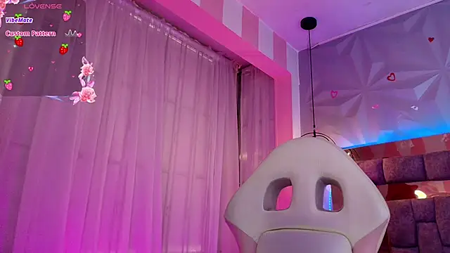 Snapshot of Candy_morgan412 chatting on September 2025 12:05:01 PM Candy morgan412 online show from September 2025 12:05:01 PM