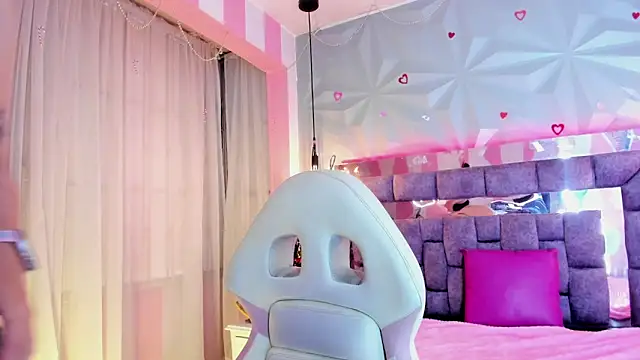 Snapshot of Candy_morgan412 chatting on December 2025 11:48:02 AM Candy morgan412 online show from December 2025 11:48:02 AM