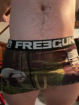 youlo71 online show from February 2026 04:32:01 PM