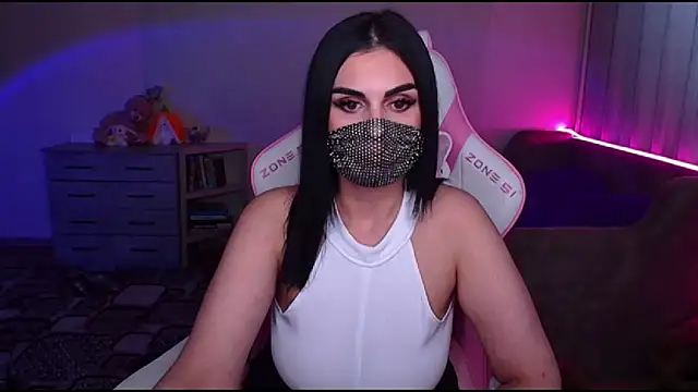 Snapshot of __Yasmina__ chatting on March 2025 07:21:02 AM Yasmina online show from March 2025 07:21:02 AM