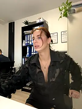 Hii Lolla online show from September 2025 06:04:02 AM