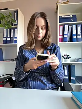 Hii Lolla online show from February 2026 08:24:07 AM