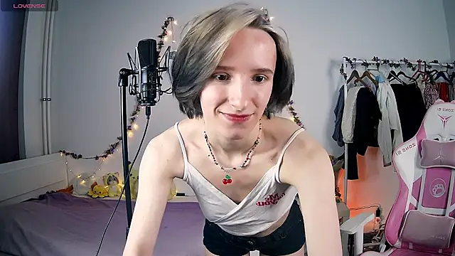 Snapshot of Violet_Veliya chatting on March 2025 04:11:02 PM Violet Veliya online show from March 2025 04:11:02 PM