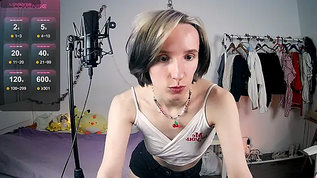 Snapshot of Violet_Veliya chatting on March 2025 07:16:02 PM Violet Veliya online show from March 2025 07:16:02 PM