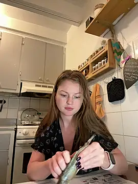 cuteFoxi online show from February 2025 11:05:01 PM