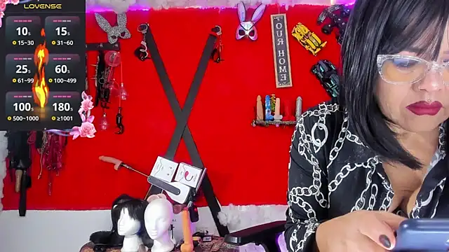 jena derboo online show from October 2025 10:21:02 AM