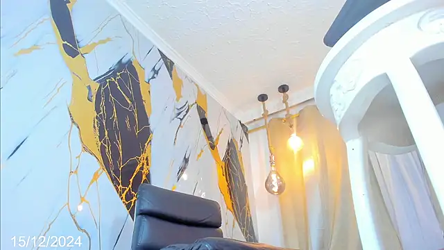 Snapshot of Brianna_Stars chatting on December 2024 08:25:02 PM Brianna Stars online show from December 2024 08:25:02 PM