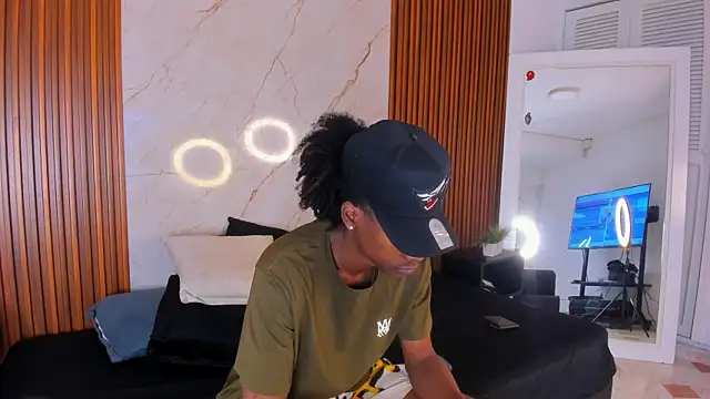 BRYXXXON1 online show from February 2025 03:03:01 PM