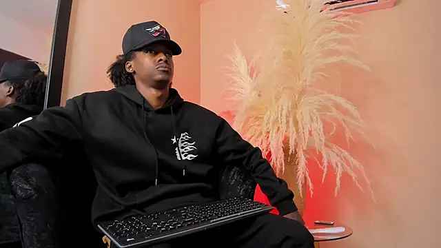 BRYXXXON1 online show from February 2025 02:55:02 PM