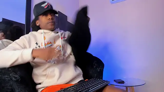 BRYXXXON1 online show from March 2025 02:12:02 PM