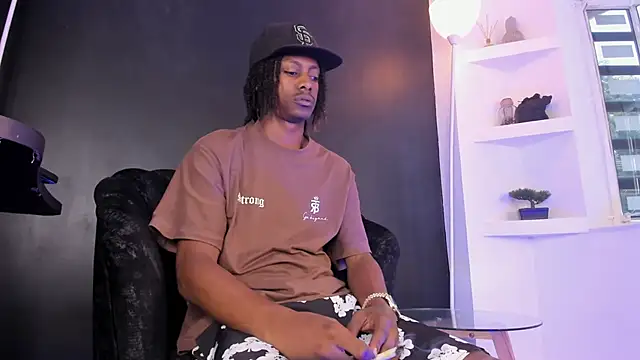 BRYXXXON1 online show from March 2025 02:25:02 PM