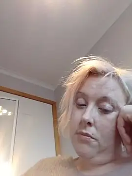 Snapshot of mollymay69 chatting on November 2025 06:29:02 AM mollymay69 online show from November 2025 06:29:02 AM