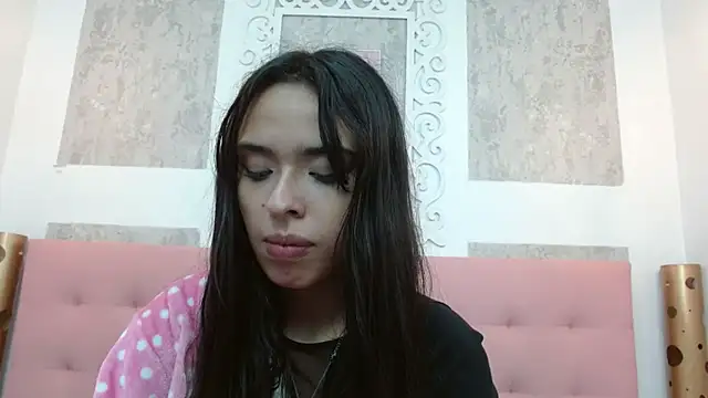 Snapshot of Cloeandtyfanny chatting on March 2025 03:28:02 AM Cloeandtyfanny online show from March 2025 03:28:02 AM