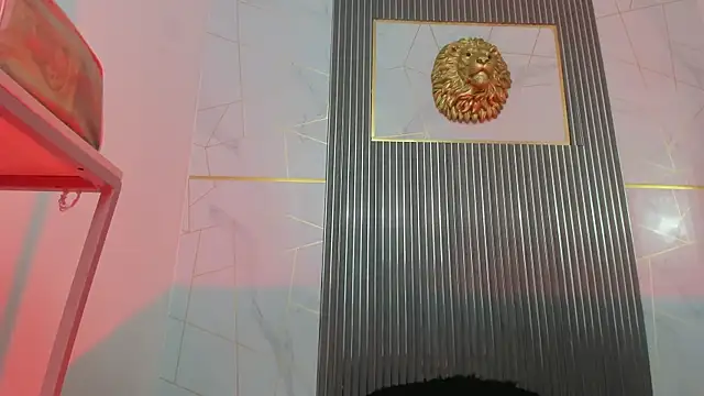 Cloeandtyfanny online show from March 2026 07:41:01 PM