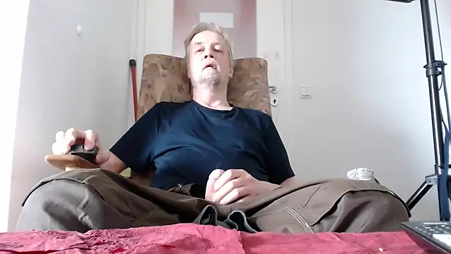 Snapshot of Cordt30 chatting on June 2026 04:30:02 PM Cordt30 online show from June 2026 04:30:02 PM