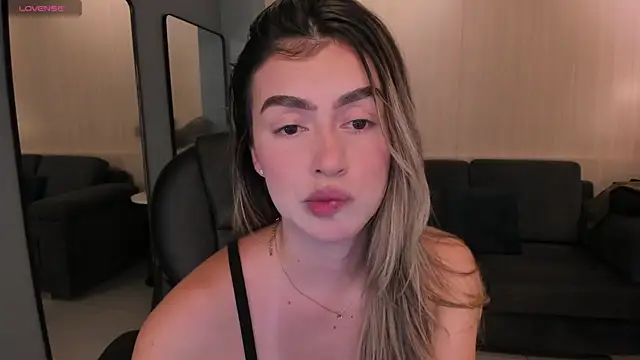 Snapshot of PaulinaSantos_ chatting on March 2025 05:17:02 PM PaulinaSantos  online show from March 2025 05:17:02 PM