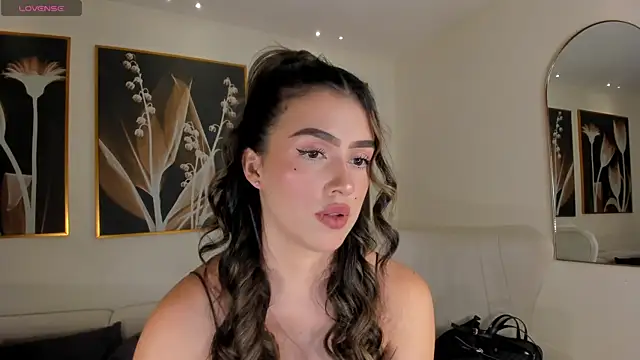 PaulinaSantos  online show from February 2026 08:24:02 PM