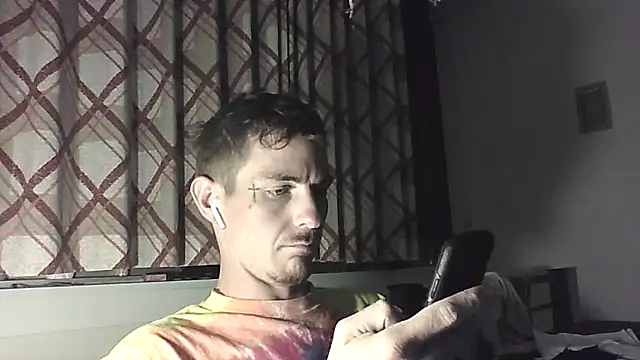 Snapshot of Paulhenry chatting on October 2025 02:07:01 AM Paulhenry online show from October 2025 02:07:01 AM