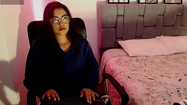 Snapshot of xia_foxxy chatting on January 2025 06:07:01 AM xia foxxy online show from January 2025 06:07:01 AM