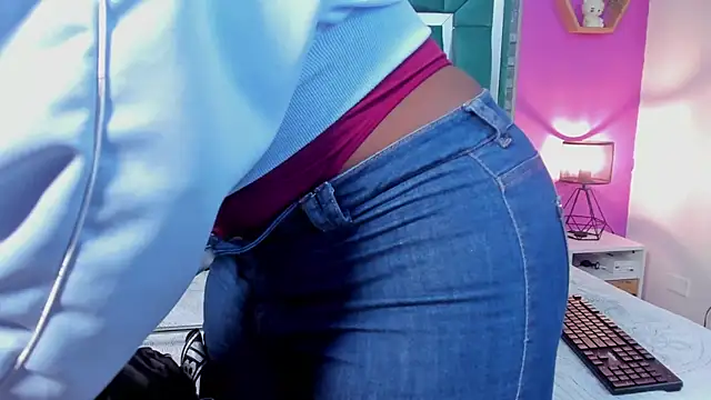 Snapshot of LORENSCOLLINS chatting on February 2026 12:49:01 PM LORENSCOLLINS online show from February 2026 12:49:01 PM