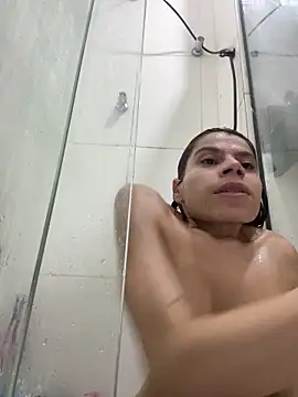 KyKa02 online show from May 2026 09:43:01 PM