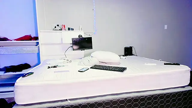 Snapshot of THICKwithDICKK chatting on March 2025 09:42:02 PM THICKwithDICKK online show from March 2025 09:42:02 PM